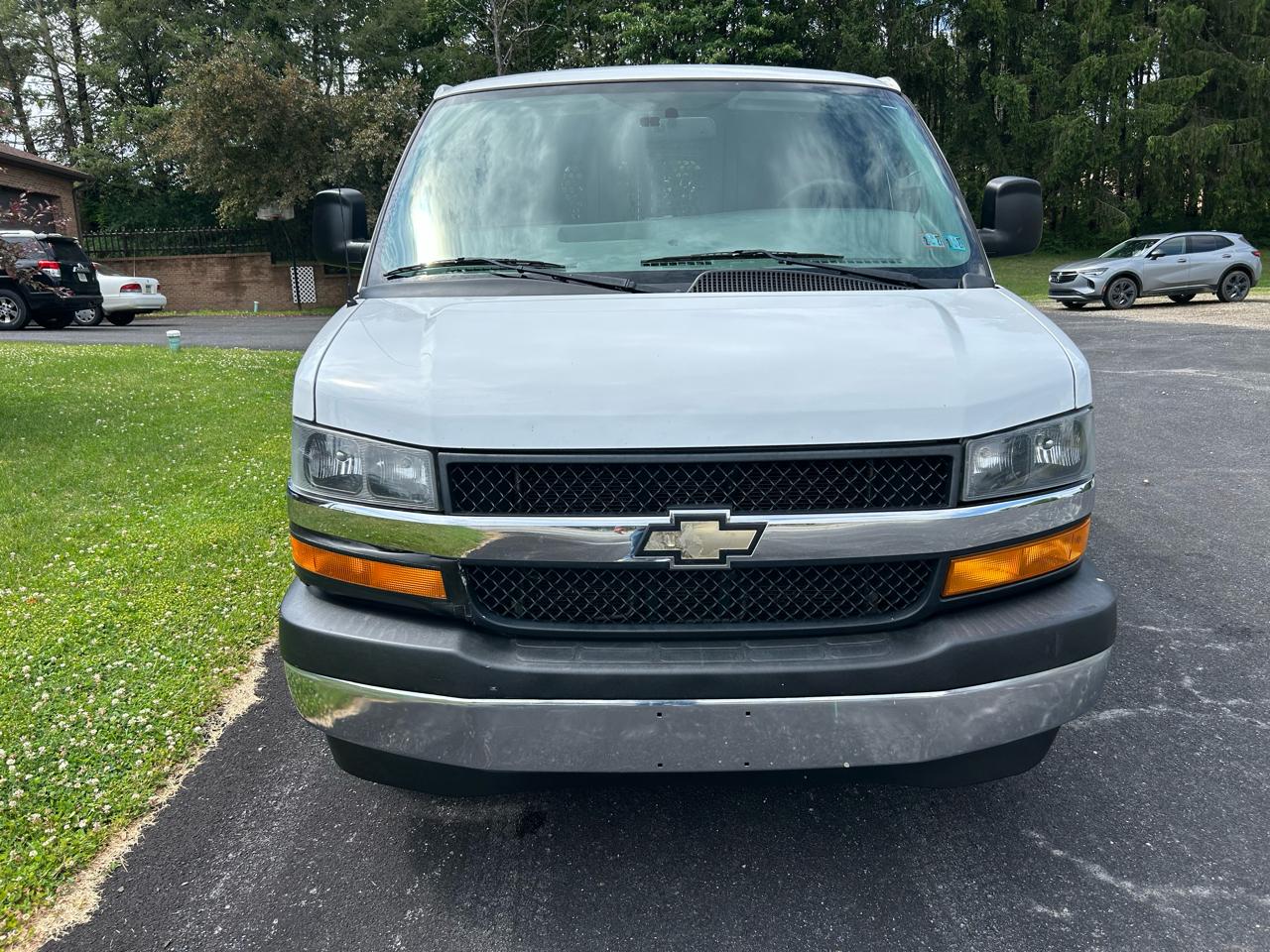 chevrolet express cargo 2018 1GCWGAFG9J1906837 image chevrolet express cargo 2018 1GCWGAFG9J1906837 image